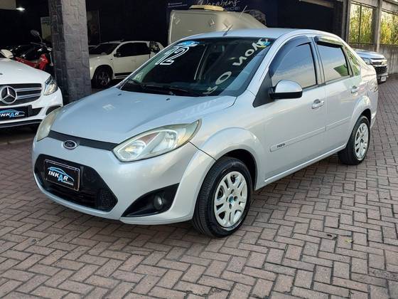 FORD FIESTA 1.6 MPI SEDAN 8V FLEX 4P MANUAL FORD FIESTA 1.6 MPI SEDAN 8V FLEX 4P MANUAL